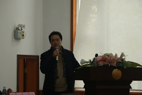 8四川大学文学与新闻学院影视艺术系主任黎风教授作总结.jpg 8四川大学文学与新闻学院影视艺术系主任黎风教授作总结.jpg